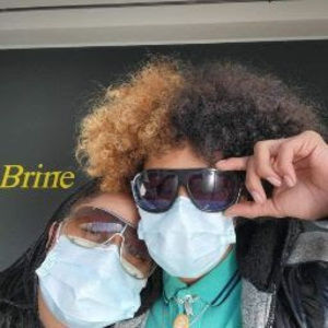 Meet your Posher, Samira